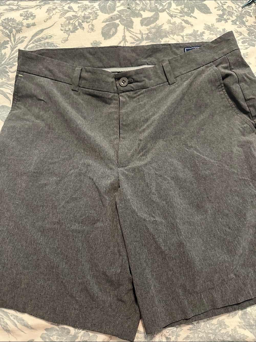 Vineyard Vines Men's Charcoal Flat-Front Performance Shorts